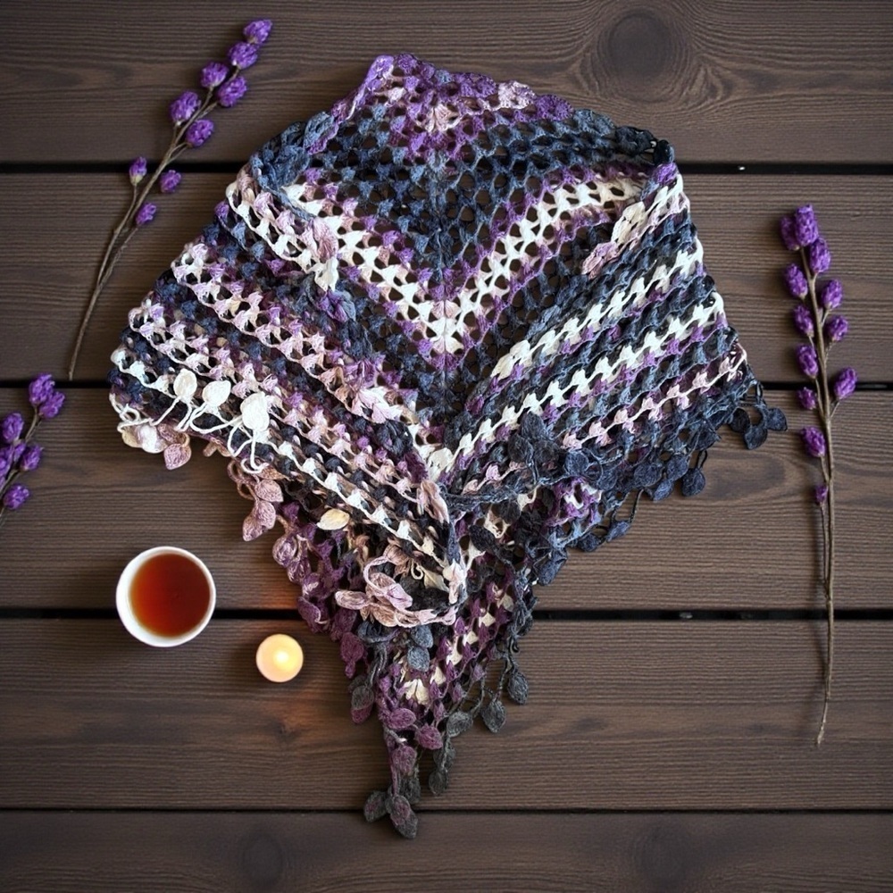 Vintage Multi Colored Purples Greys Creams Pinks Crocheted Shawl Wrap - Picture 4 of 17